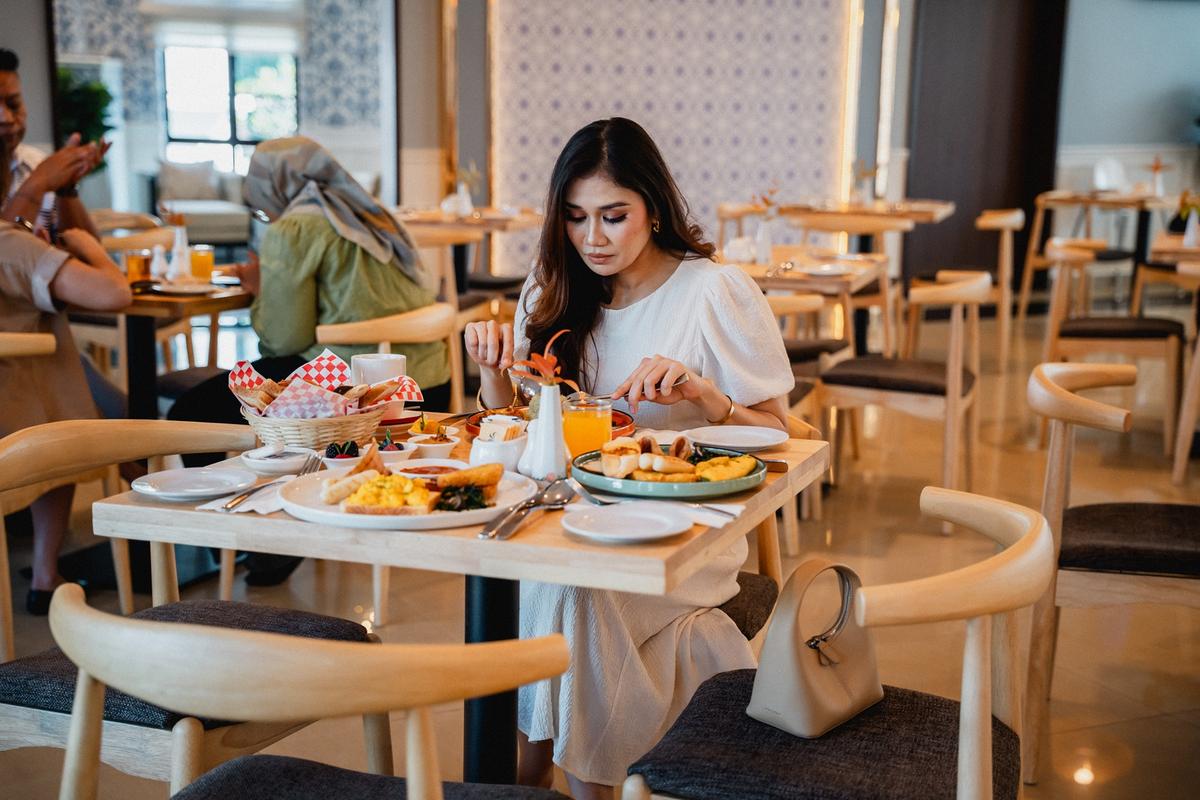 Restaurant, Café & Lounge – Festa & Lounge Restaurant, Café & Lounge – Festa & Lounge